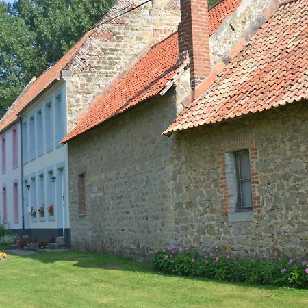 Couette-café Les Chambres de Souverain Moulin 3*